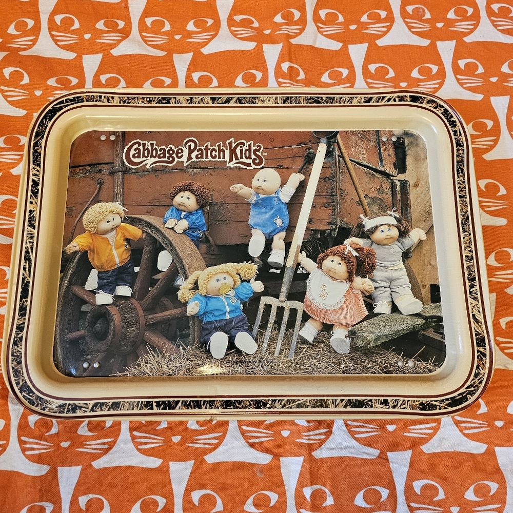 Vintage Cabbage Patch Kids Metal Serving tray in fantastic condition 1984